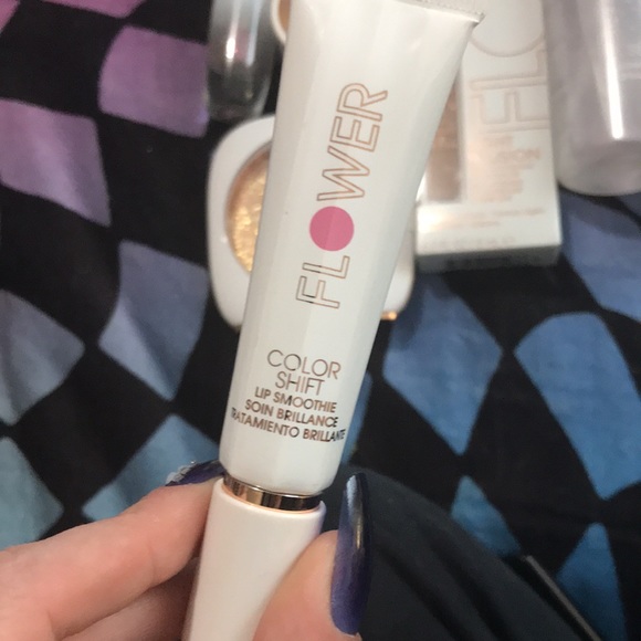 ✨🆕BNIP!Flower By Drew Barrymore Makeup & Skincare Set✨ - Picture 2 of 16